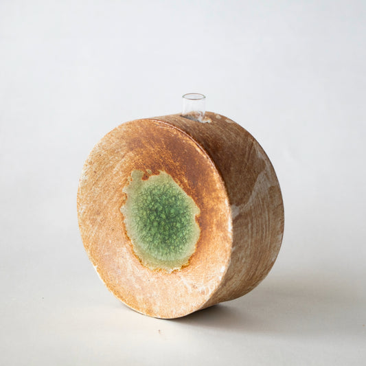 Hakeme Wall Vase with Green Center